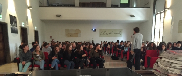 Vuoi un nostro intervento nella tua scuola?