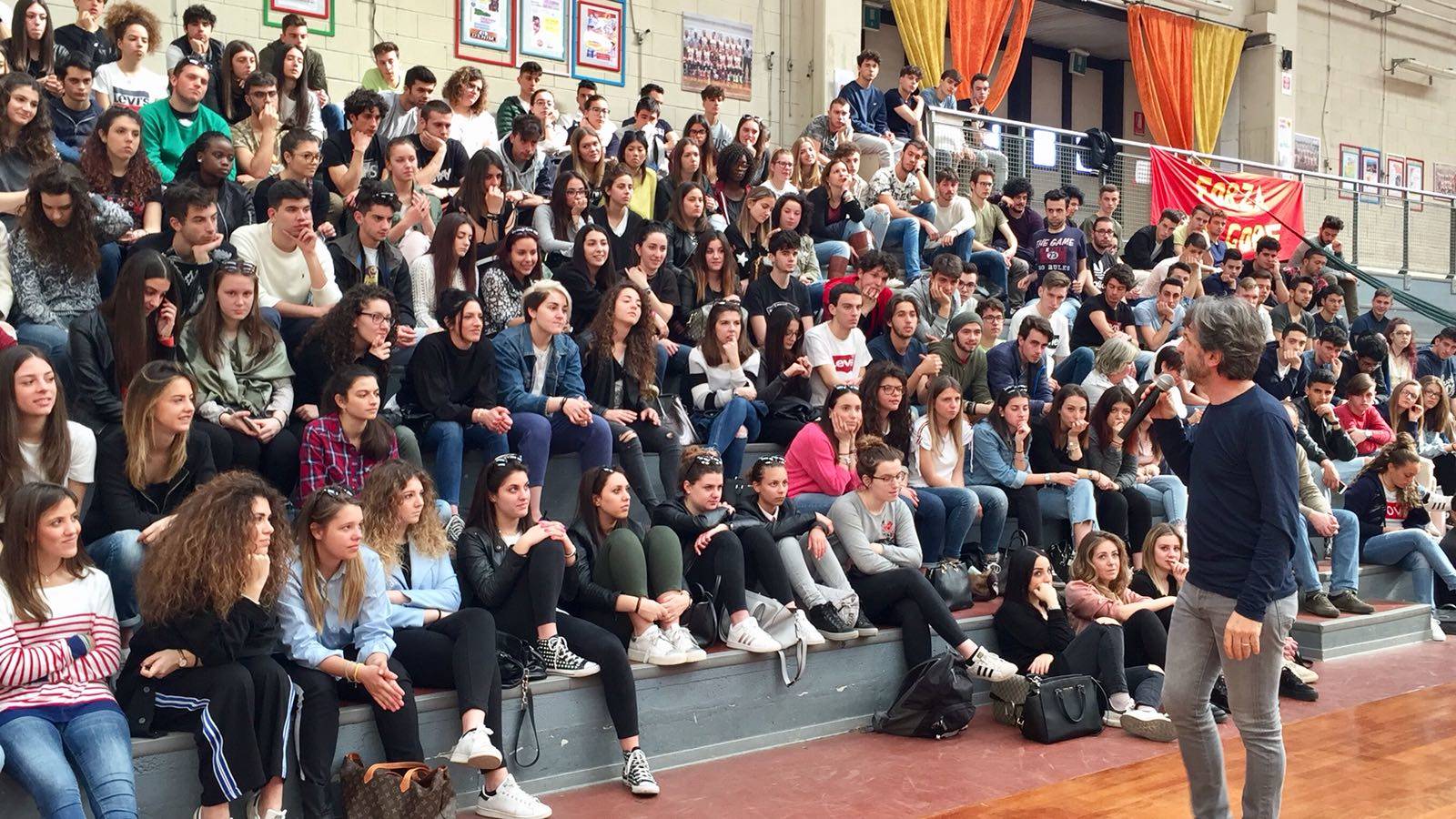 Ministero dell'Istruzione e del Merito e Fondazione Pesciolinorosso: accordo contro il disagio giovanile