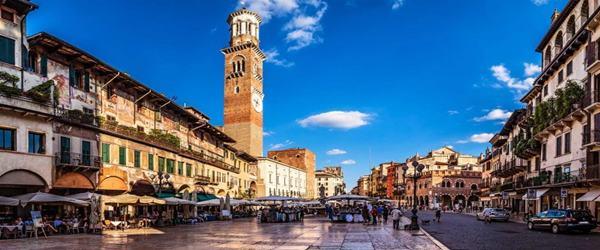 Incontro con i ragazzi della Scuola Media Verdi di Verona